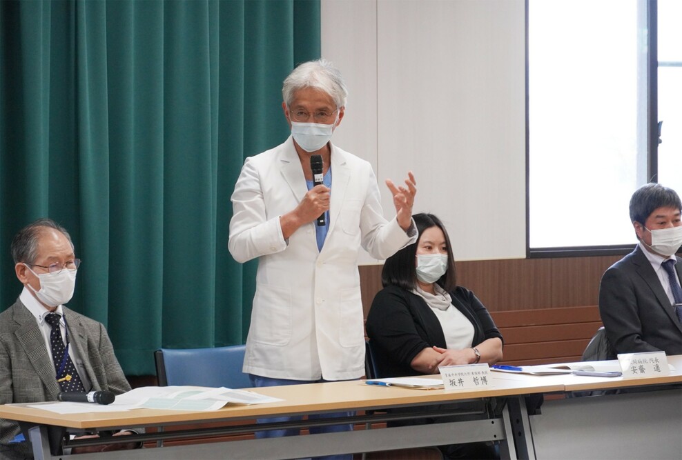 看護学部 坂井哲博教授が青森県立中央病院とむつ総合病院の研修終了評価を行いました