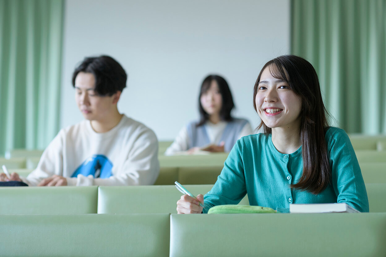 青森中央学院大学経営法学部