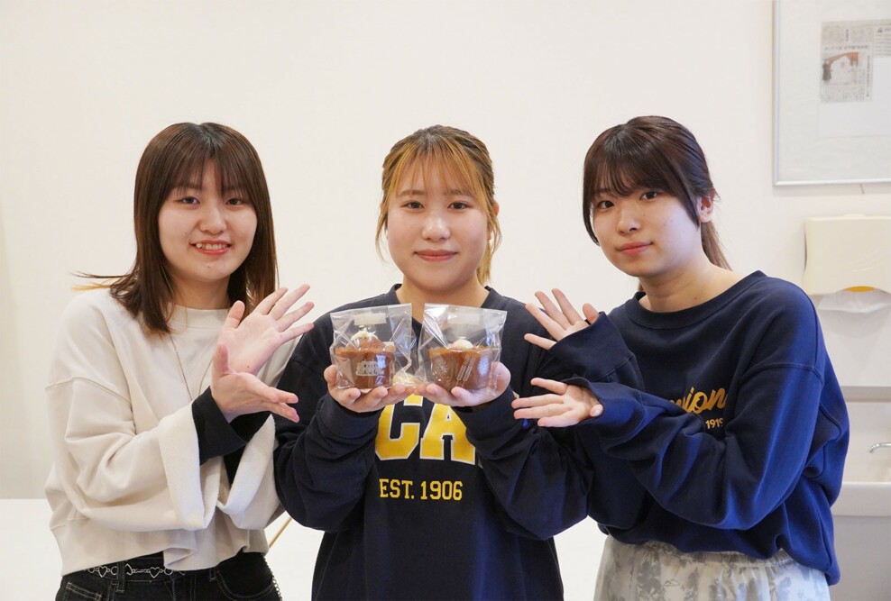 調理・マーケティングサークルが1日限定SHOPを新町サテライトキャンパスに出店しました