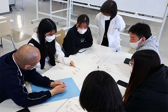 死の迎え方の個人的な違いや、それを援助する看護師の役割等について考えました。