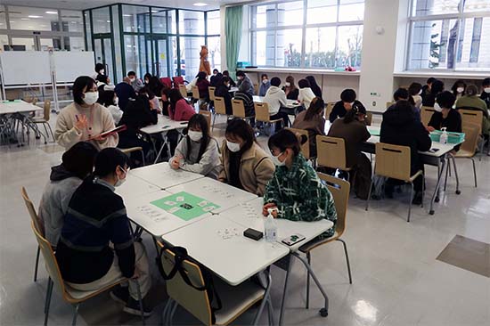 「エンドオブライフ・ケア論」の授業風景
