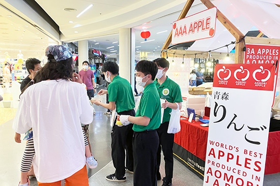 タイ「セントラルフェスティバル」での販売会の様子