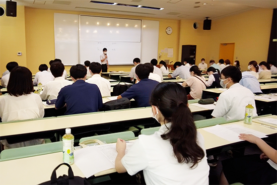 オープンキャンパス：経営法学部の様子