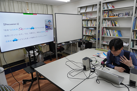 高大連携ではコンセプト「PBLの支援」を掲げ、課題解決学習などに取り組む実業高等学校の先生方を、本学の教員がサポートしています。