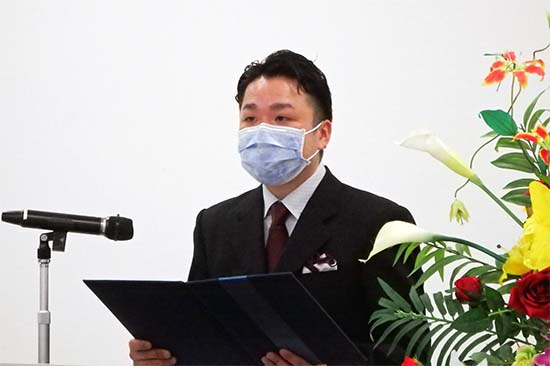 修了生代表挨拶