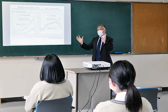 【高校との連携】五所川原商業高校の探究学習をサポートしています