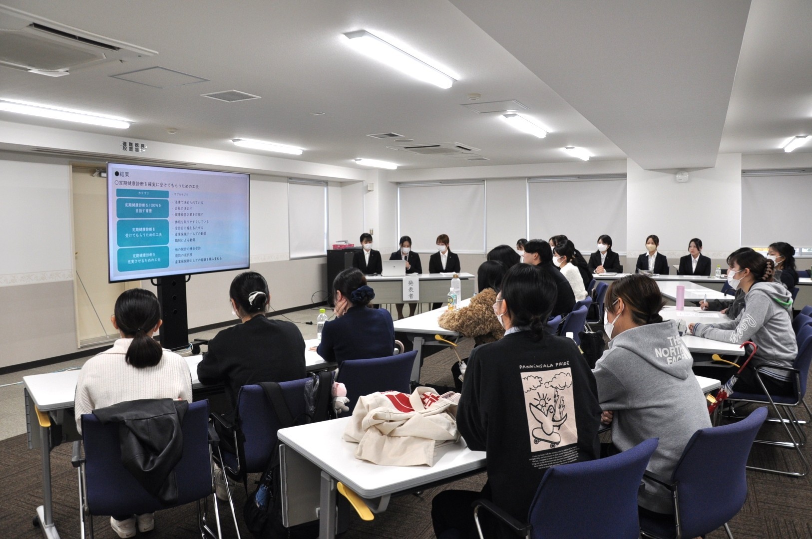 看護研究発表会が開催されました（11/1）