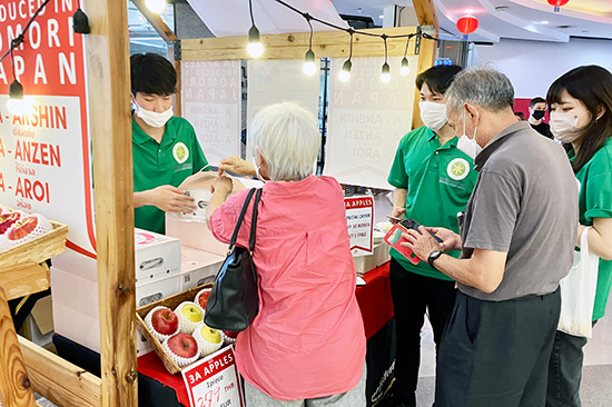 タイ「セントラルフェスティバル」での販売会の様子