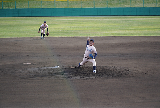 北東北大学野球春季1部リーグ戦の一コマ
