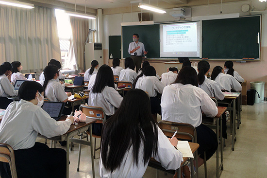 大湊大学講義の様子