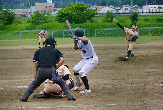 北東北大学野球連盟 新人戦　決勝戦の一コマ
