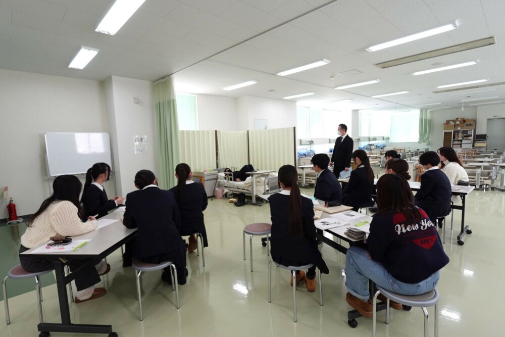 高大連携事業「看護職と学びに関する理解促進プログラム」を実施しました（25/1/31）