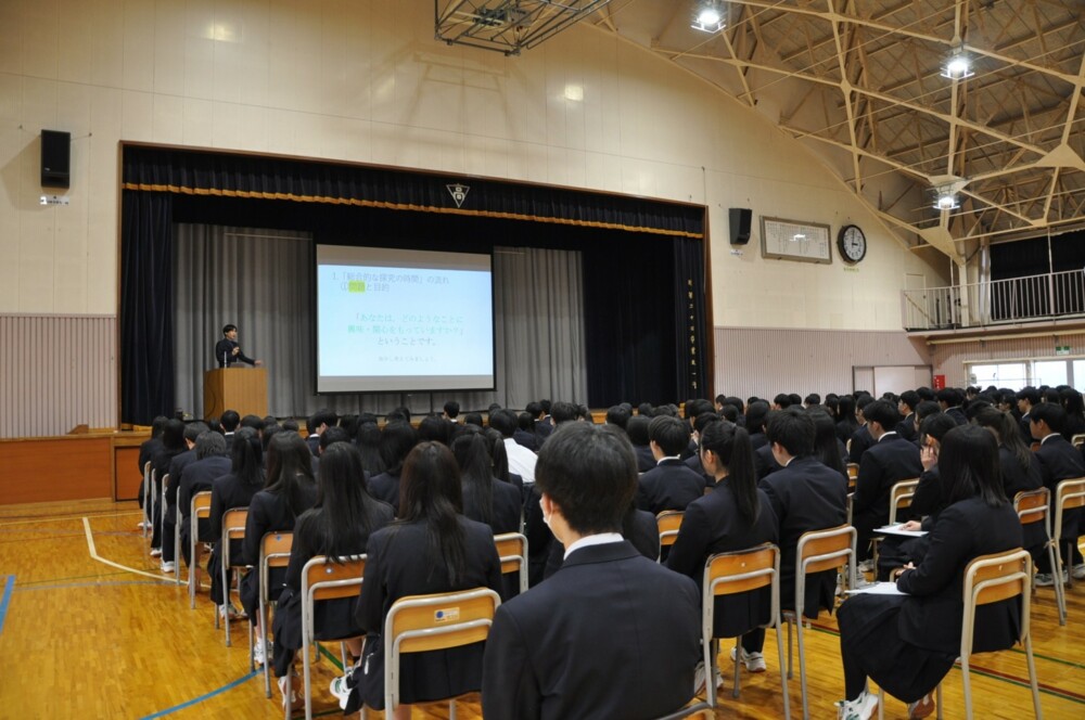 青森南高校で高大連携講義「総合的な探究の時間の進め方」を行いました（4/19）