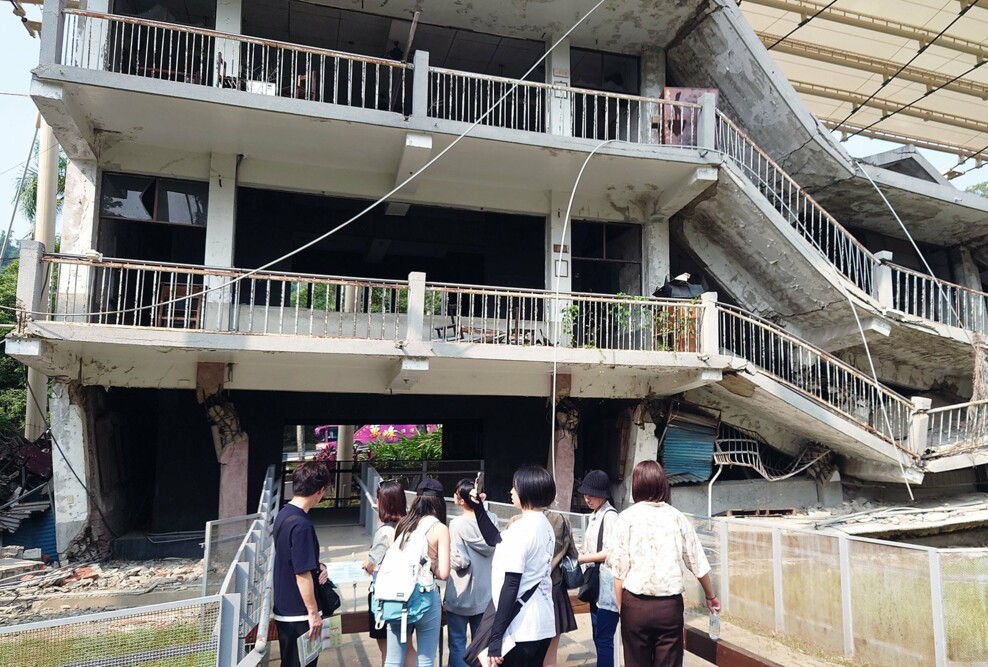 経営法学部の学生が台湾地震の震災遺構をフィールドワークしました（短期海外アクト）
