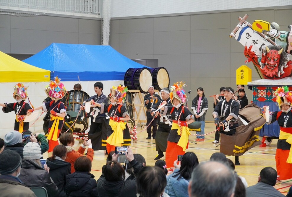 経営法学部 竹内紀人教授ゼミ 津軽半島さきっちょ郷土芸能祭に参加しました