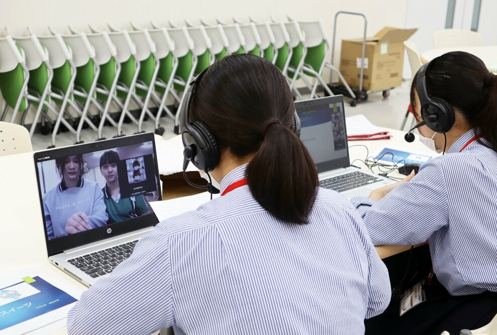 青森商業高校とタイ・レジーナ高校との第1回オンライン交流会を実施しました（6/29）