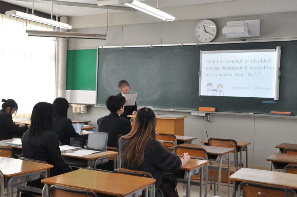 青森南高校グローバルプレゼンテーションに留学生が参加しました