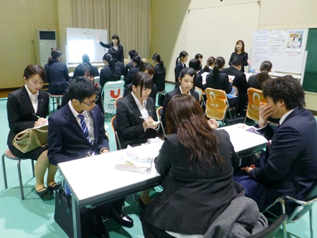 「平成２９年度学内企業就職セミナー」を開催しました（3/1）